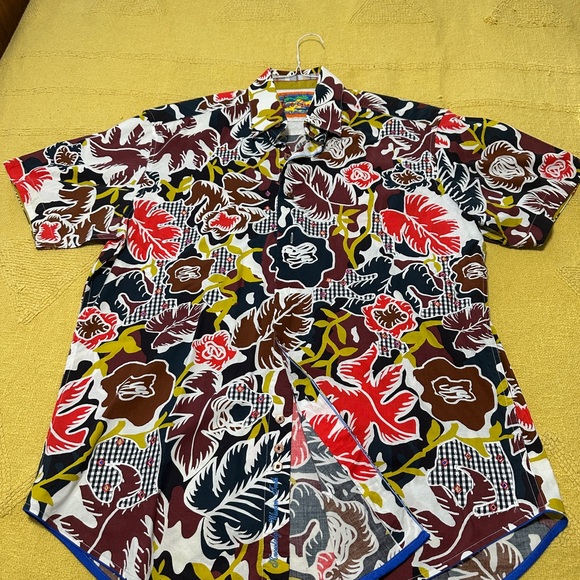 Robert Graham Other - Men's Short sleeve Robert Graham - 100% Cotton, size Large. $55
